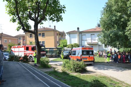 2015 Evacuazione elementari